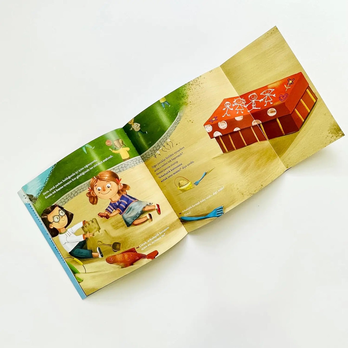 Arkadaşlık Bir Kutuya Sığar mı? (Passt Freundschaft in eine Kiste?)